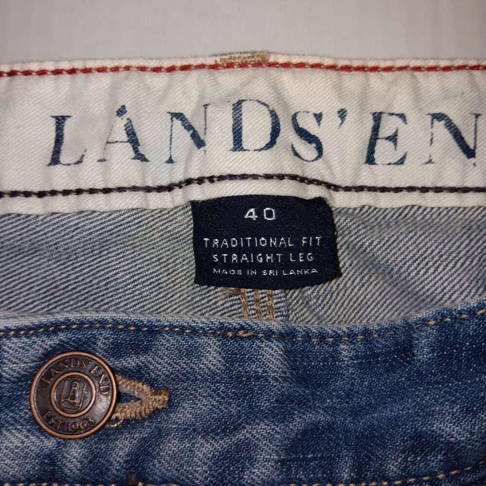 LANDS' END MEN'S TRADITIONAL FIT STRAIGHT LEG JEANS - Picture 4 of 12
